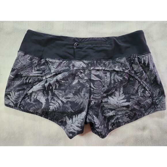 Lululemon Speed Up Shorts Size 8 Low Rise 2.5" Fleur De Leaf Black Multi Print - Picture 2 of 4